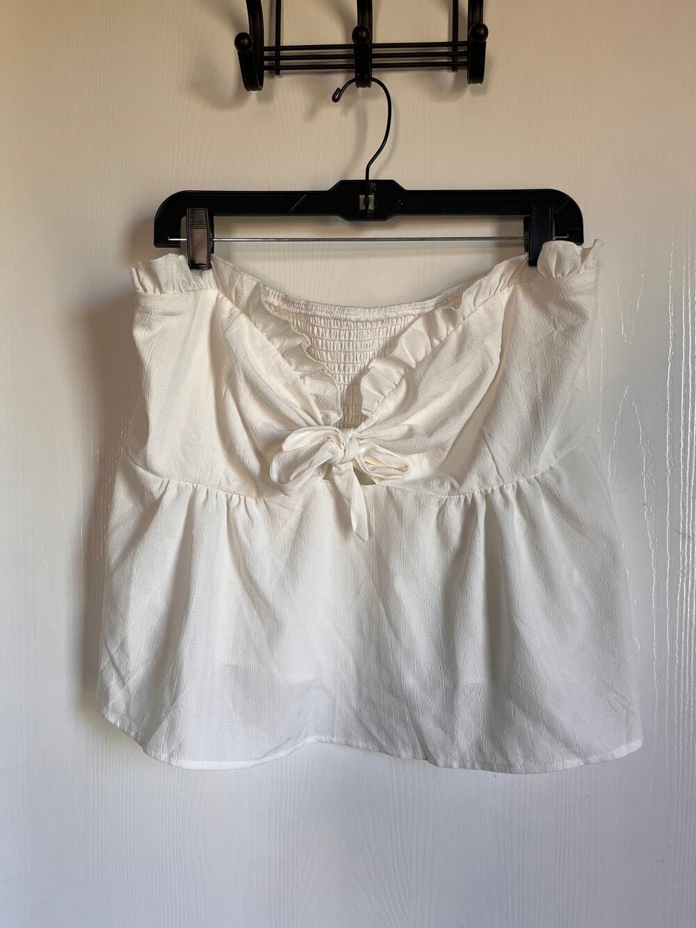 White Tie-Front Strapless Tube Top - Smocked Back Ruffle Hem Peplum Top (XL)
